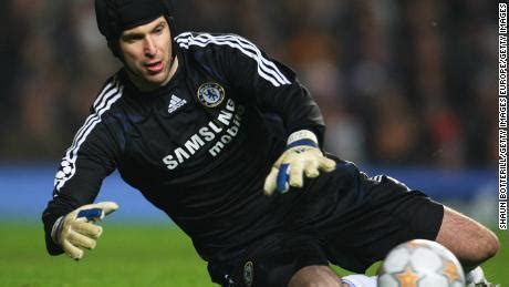 Petr Cech signs for English ice hockey team - CNN