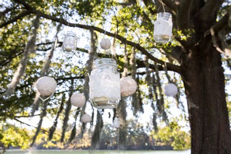 Spanish moss, mason jars, and lace...southern wedding decor | Southern ...