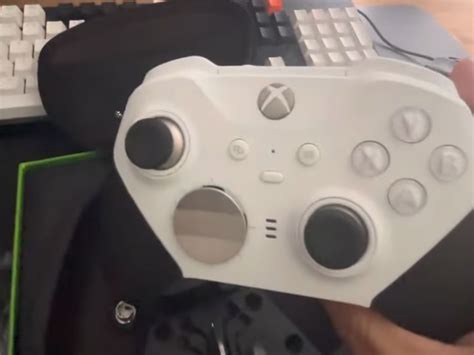 Xbox Elite 2 white controller leaked in unboxing video - 'The Verge' News Summary (United States ...