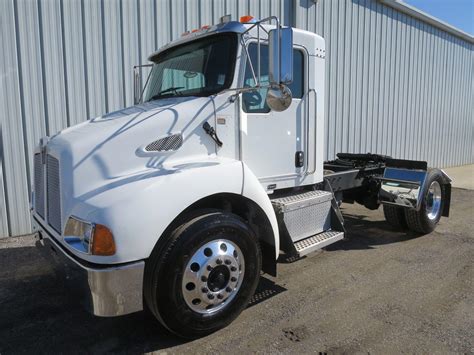 short single axle 2008 Kenworth T300 truck for sale