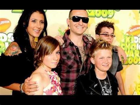 Chester Bennington and his family - YouTube