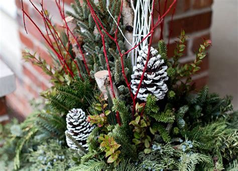 Holiday Planters and Fresh Wreaths | Traditions start at Platt Hill Nursery