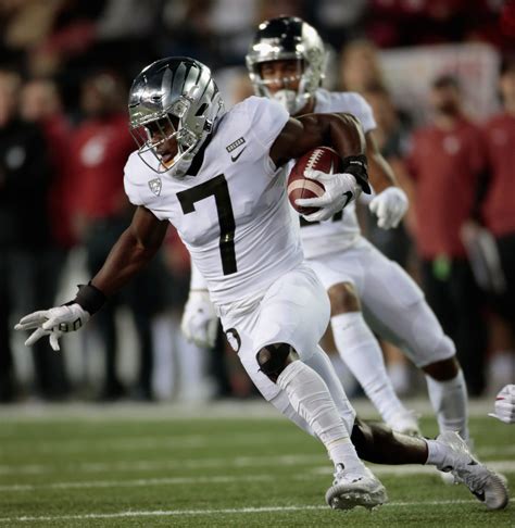 Oregon Football: Ugo Amadi Honored With Lombardi Award