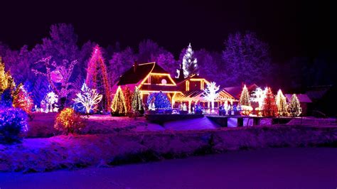 Beautiful Christmas House Night Lights HD Wallpaper ... | Christmas ...