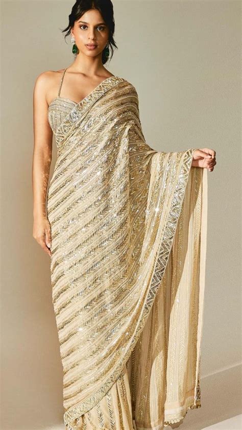 Suhana Khan Bewitched Everyone In Golden Saree