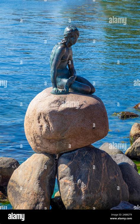 The little mermaid of denmark hi-res stock photography and images - Alamy