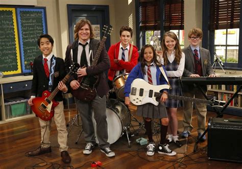 NickALive!: Nickelodeon USA To Premiere Of "School Of Rock" In March 2016