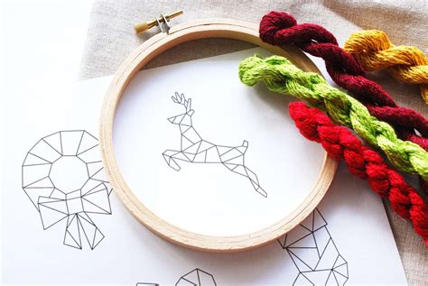 10 Free Christmas Hand Embroidery Patterns