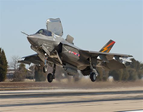 F-35B STOVL Mode with External Stores | An F-35B test aircra… | Flickr