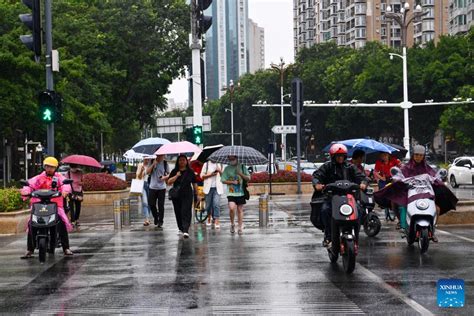 Most severe emergency response activated in China's Shenzhen for super typhoon Saola-Xinhua