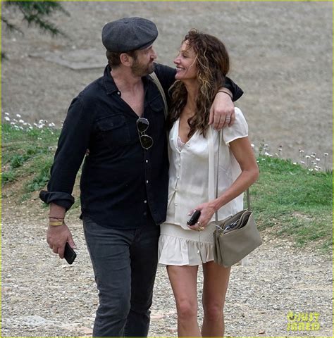 Photo: gerard butler morgan brown pda photos 65 | Photo 4844666 | Just ...