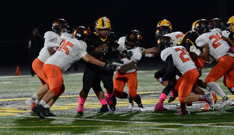 Bison Football Finishes Season 6-4 With Loss to Orange – The Beachcomber