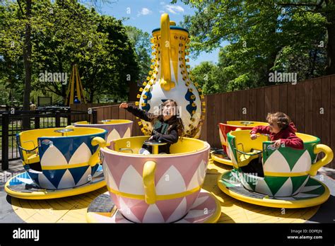 Teacup ride, Centreville Amusement Park, Toronto Island Park Stock Photo: 60116077 - Alamy