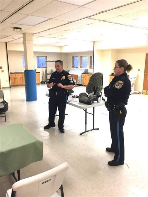 Danbury Police Department Gives Child Seat Safety Presentation at New Fairfield Mom (MOPS) Group ...