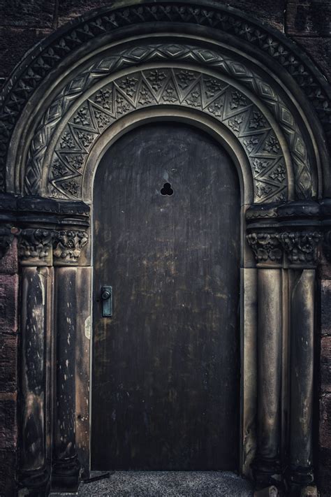 Dark Door Pictures | Download Free Images on Unsplash