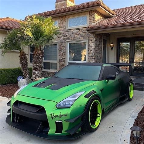 Nissan GT-R R35 Custom Green | Nissan gtr, Gtr, Nissan gt-r