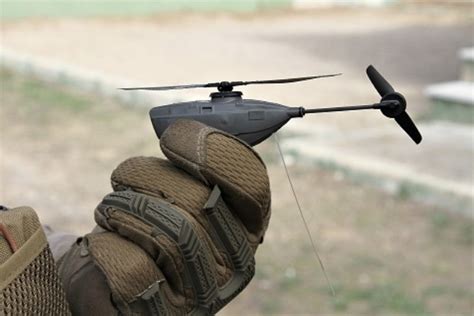 El EZAPAC incorpora al micro-UAV PD-100 Black Hornet a sus unidades - Hispaviación