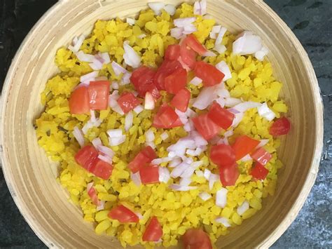 Indori Poha Recipe | Indore Style Poha - Foodie-Trail