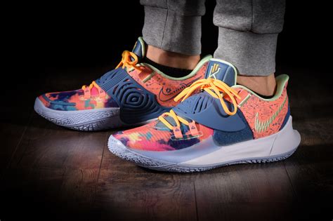 NIKE KYRIE LOW 3 TIE DYE for £155.00 | kicksmaniac.com