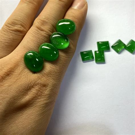 Natural Jadeite Gemstone Raw Green Jade Stone Price Jade Gems Oval - Buy Raw Green Jade,Jade ...