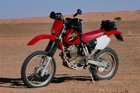 The Legendary Honda XR400: A Comprehensive Review