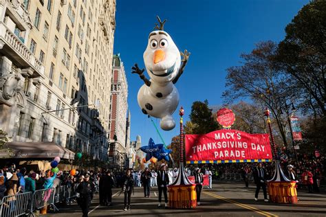 Macy's Thanksgiving Day Parade Time 2018: New York City Route, Map ...