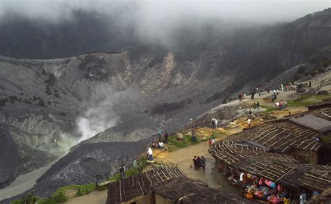 Guiding To Indonesia: Tangkuban Perahu