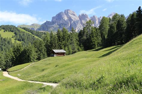 The Dolomites: Your Guide To Visiting Val Gardena Valley in Northeastern Italy – OUR CROSSINGS