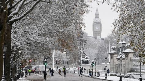 Snow blankets Britain disrupting travel, icy -15 temperature predicted ...