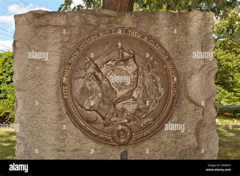 Memorial to the Confederate Soldiers of Virginia at Hollywood Cemetery ...