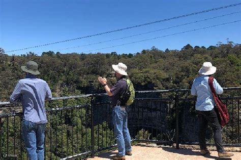 Blue Mountains Hiking Tour Including Sydney Zoo Entry in Sydney - Klook