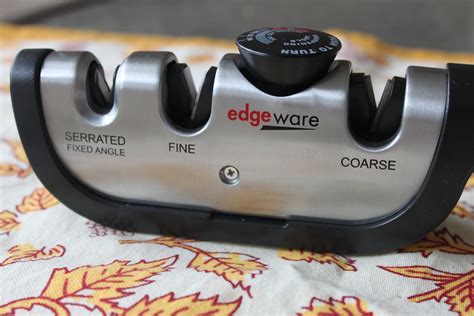 A Well-Seasoned Life: Product Review: Edgeware Angle Adjust Manual Sharpener
