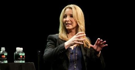 Lisa Kudrow Loves Her Nose Job – The Forward