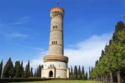 Torre e Museo di San Martino della Battaglia: cosa vedere | Viaggiamo.it