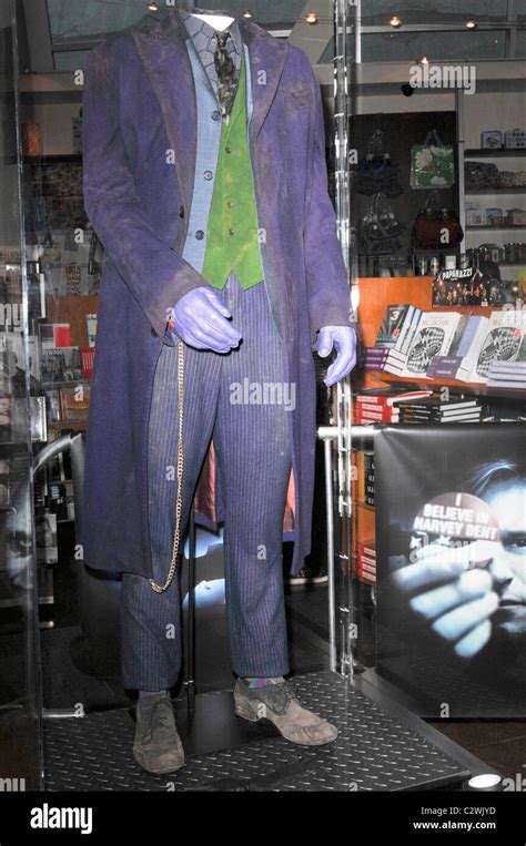 The Actual Joker Costume Worn By Heath Ledger R/batman, 52% OFF