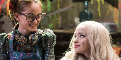 Anna Cathcart Teases That Fans Will ‘Lose Their Minds’ Over ‘Descendants 3′ | Anna Cathcart ...