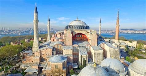 13 Extraordinary Places to Visit in Istanbul | Celebrity Cruises