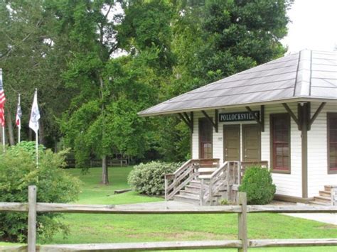 Pollocksville Town Hall and Depot | VisitNC.com