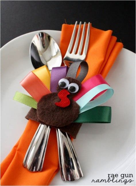 19 Totally Easy & Inexpensive DIY Thanksgiving Decorations