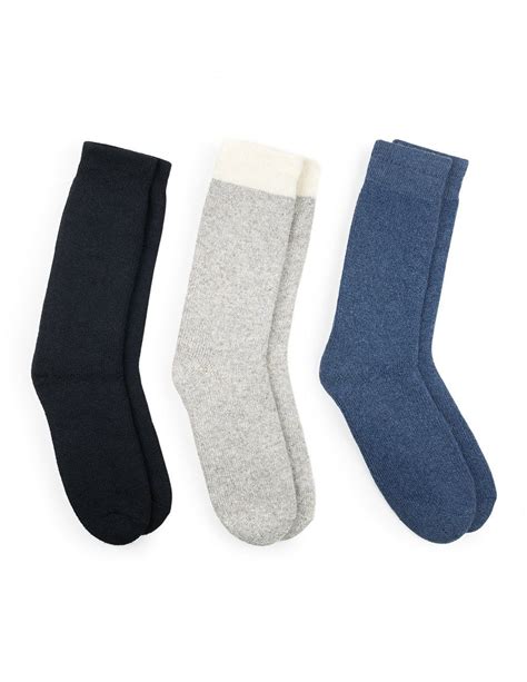 The Best Winter Socks, According to Amazon Reviews | Who What Wear