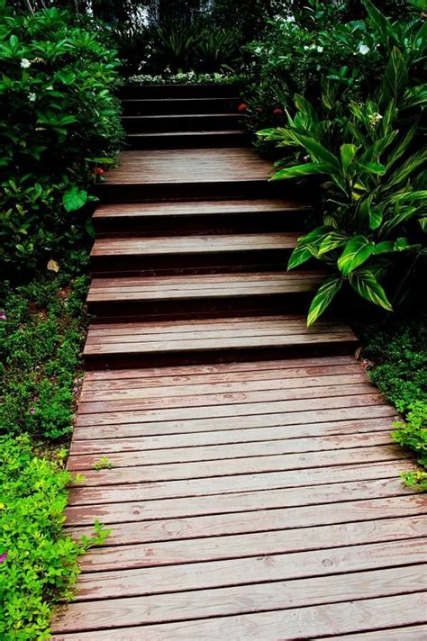 Rustic and Elegant Wooden Walkway Design Ideas