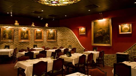 For Retro Decadence, Bern’s Steak House in Tampa Still Delivers - Eater