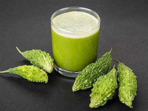 Bitter melon Juice's 7 Health Benefits - SakaSaka.net