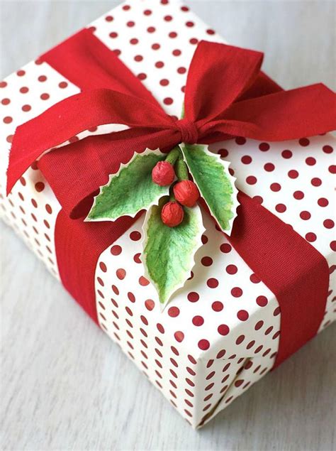 Easy Christmas Gift Wrapping Ideas - Quiet Corner