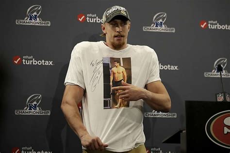 49ers’ George Kittle wears shirtless Jimmy Garoppolo T-shirt