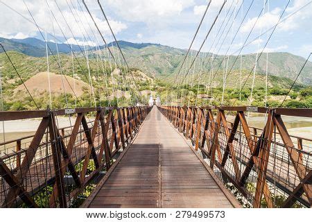 Puente De Occidente Image & Photo (Free Trial) | Bigstock