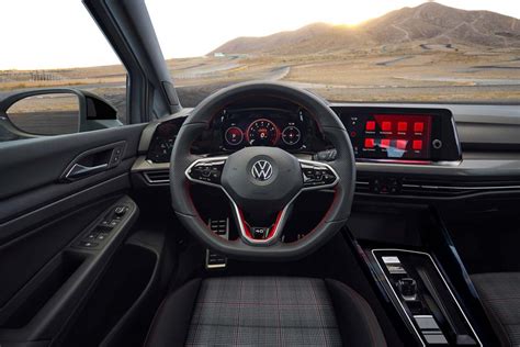 Volkswagen-Golf-GTI-40th-Anniversary-Edition-2023-interior - Mega Autos