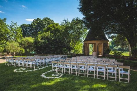 Classic Southern Wedding at Graylyn Estate | Junebug Weddings