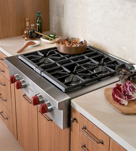 Range Top | Rangetops | Wolf Cooking Appliances