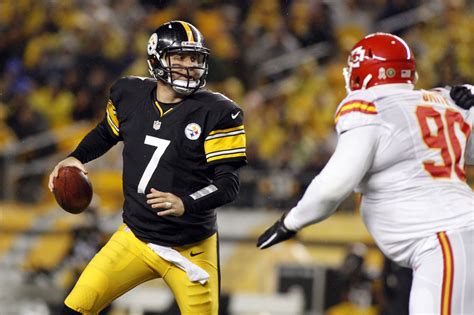 Ben Roethlisberger Injury: Report suggests Big Ben may have hurt his ribs as well as his ...